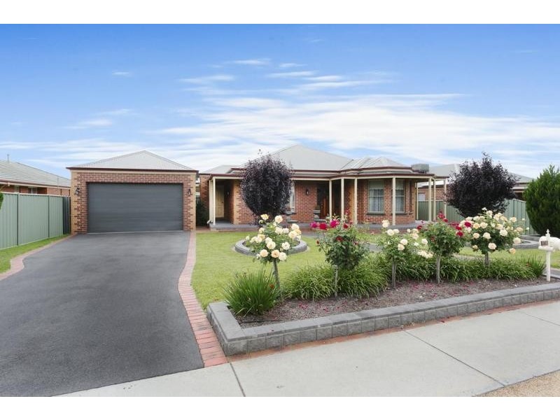 14 Lewana Way, Strathfieldsaye VIC 3551