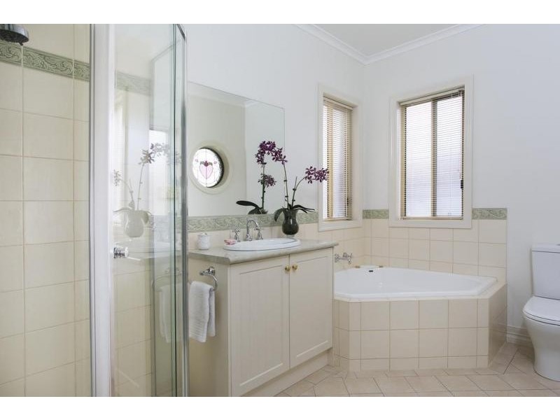 14 Lewana Way, Strathfieldsaye VIC 3551