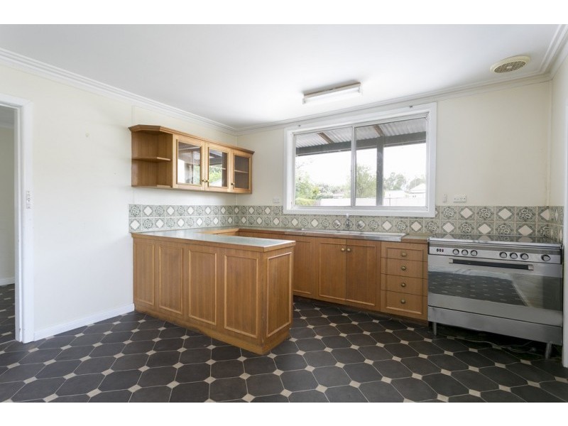 34 Raglan Street, White Hills VIC 3550