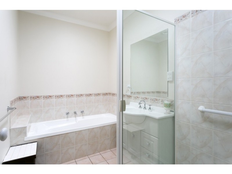 4/20 Mahon Avenue, Kennington VIC 3550