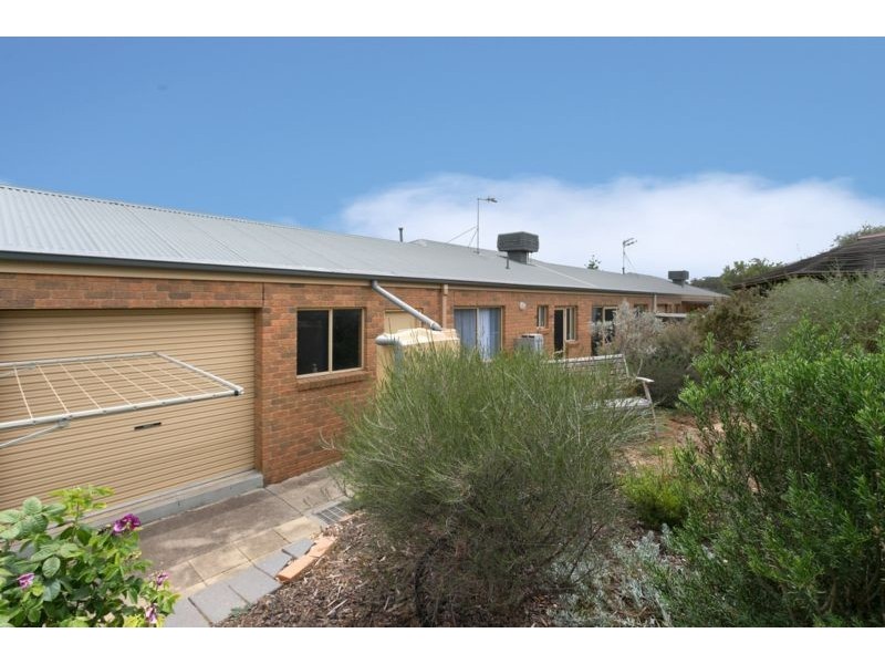 4/20 Mahon Avenue, Kennington VIC 3550