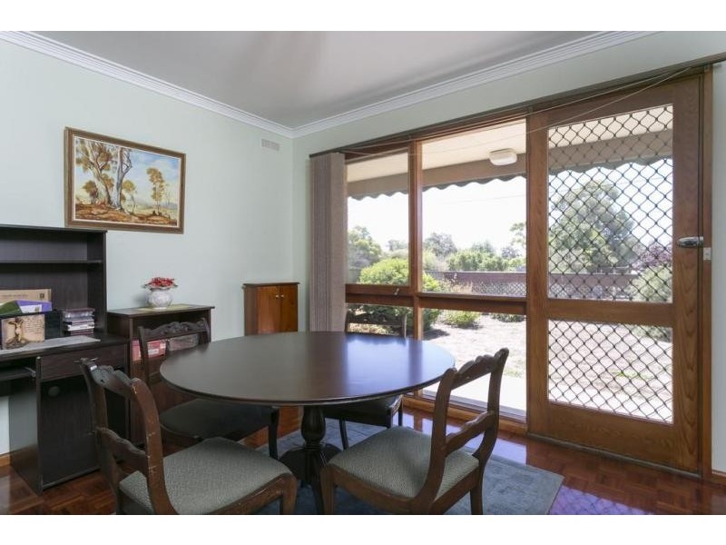 2 James Street, Strathdale VIC 3550
