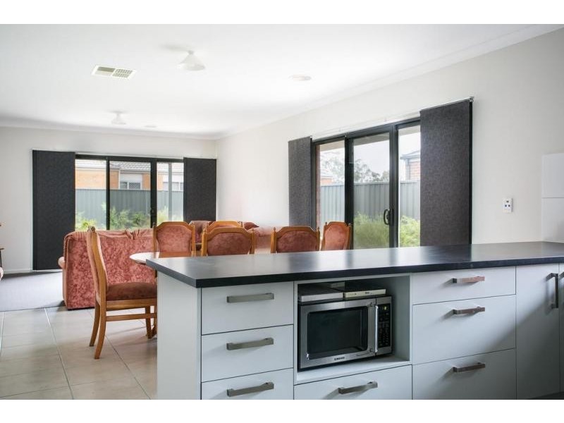 2 Peninsula Drive, Eaglehawk VIC 3556