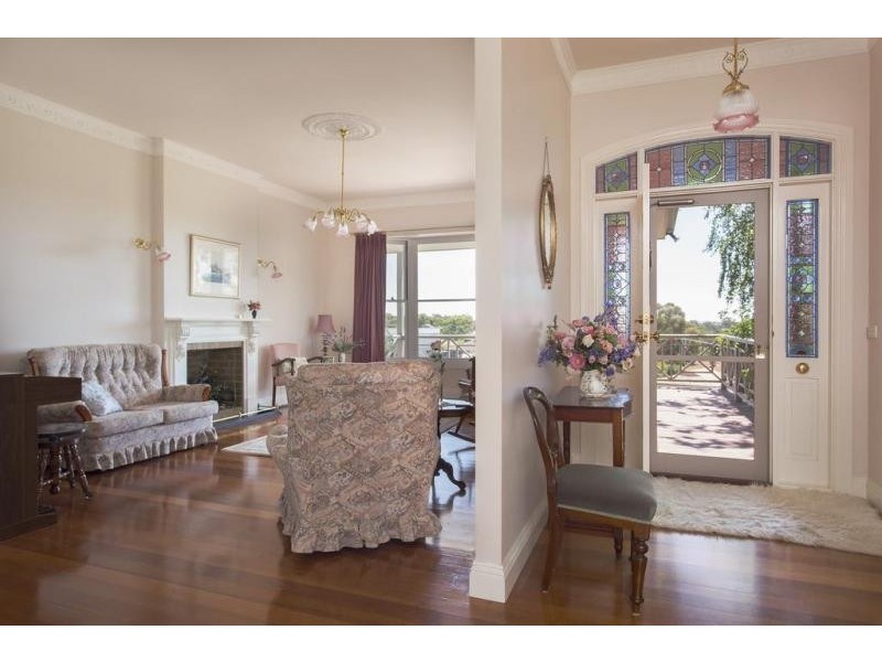 28 – 30 Landale Drive, Strathdale VIC 3550