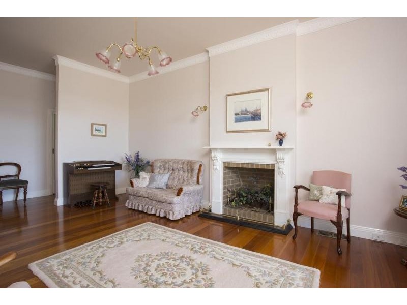 28 – 30 Landale Drive, Strathdale VIC 3550