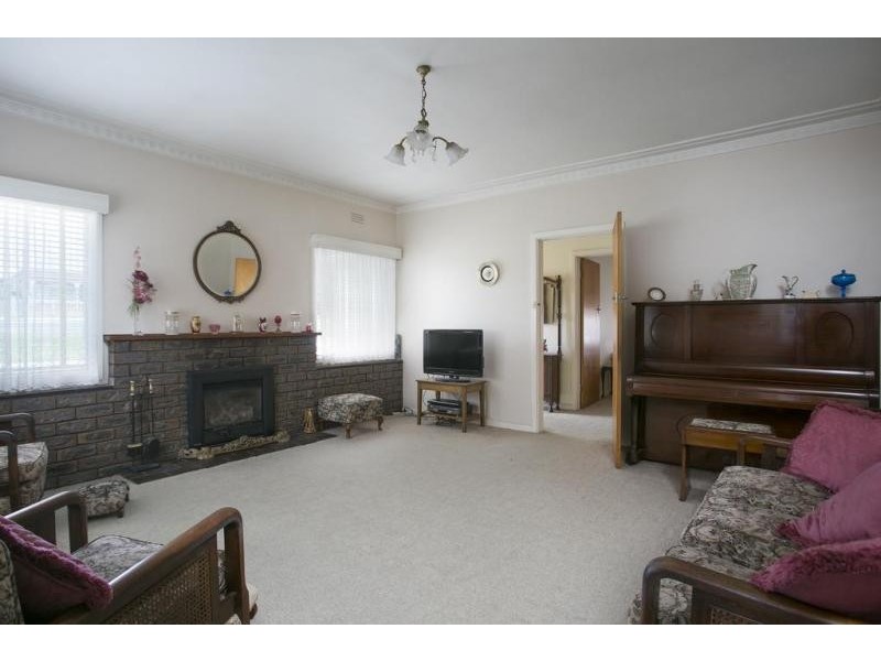 7 Retreat Road, Flora Hill VIC 3550