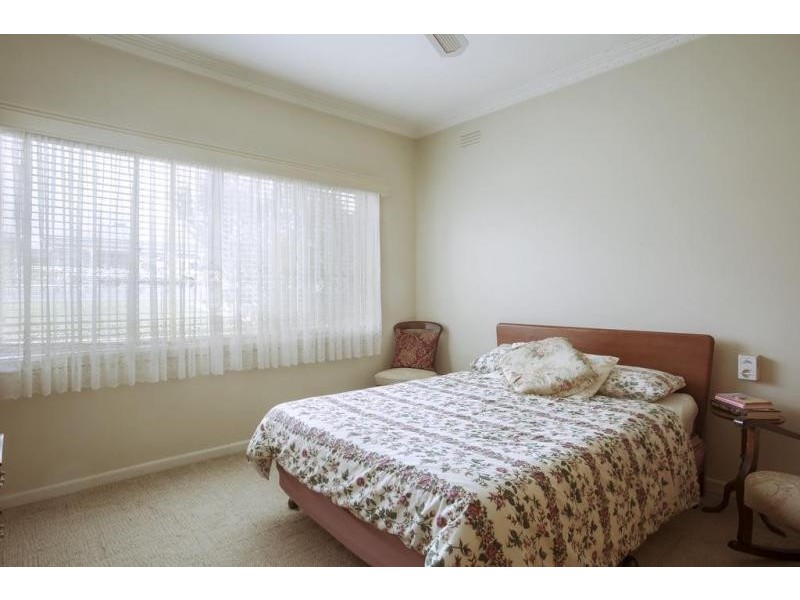 7 Retreat Road, Flora Hill VIC 3550