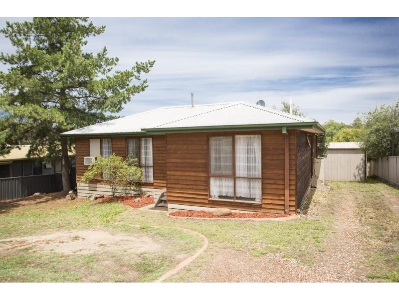 19 Dunstan Street, Eaglehawk VIC 3556