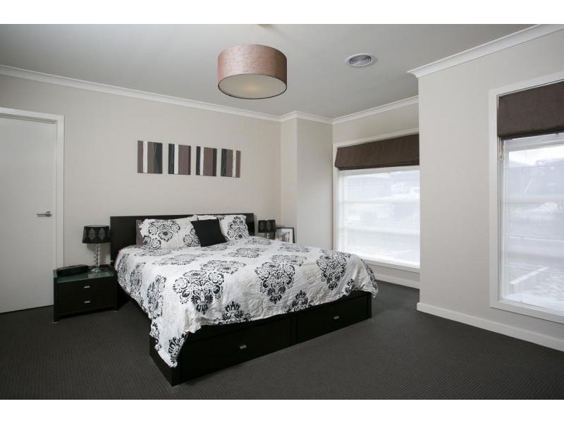 38 Highland Way, Maiden Gully VIC 3551