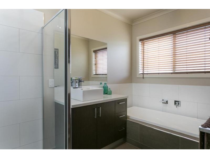 38 Highland Way, Maiden Gully VIC 3551