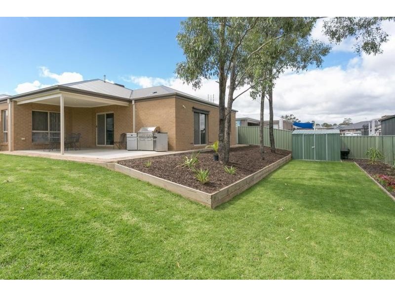 38 Highland Way, Maiden Gully VIC 3551