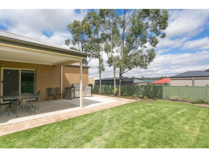 38 Highland Way, Maiden Gully VIC 3551