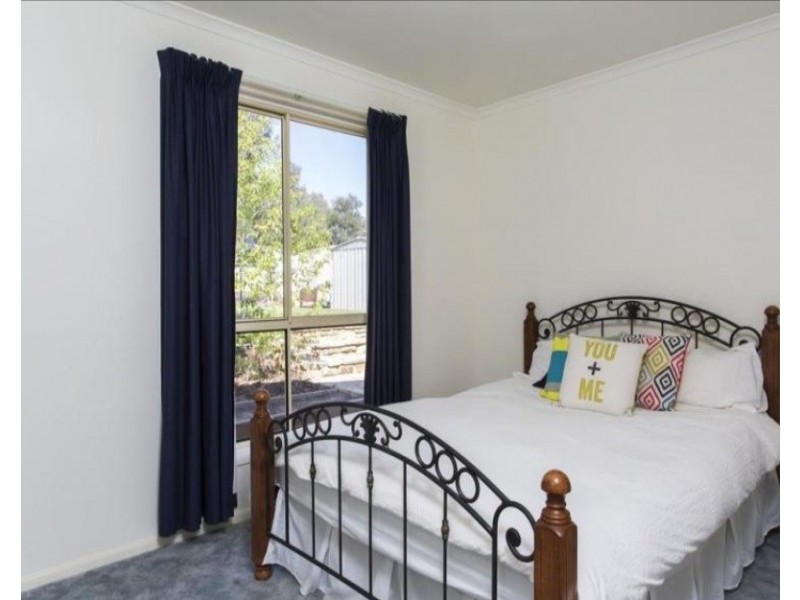 16 Weatherby Drive, Strathdale VIC 3550