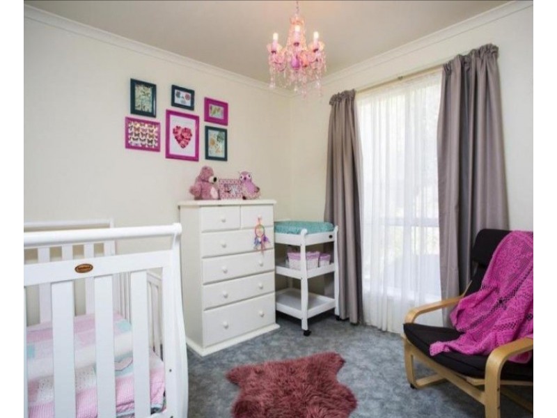 16 Weatherby Drive, Strathdale VIC 3550