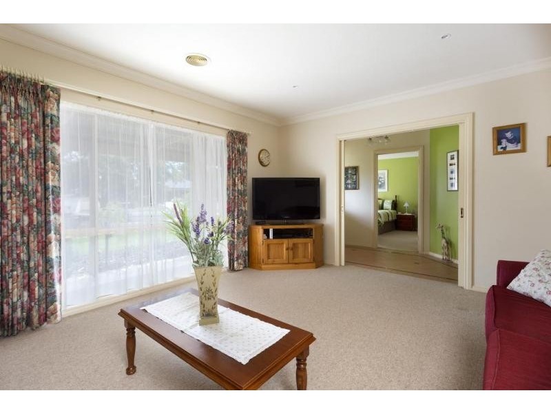 23 Bedarra Court, Maiden Gully VIC 3551