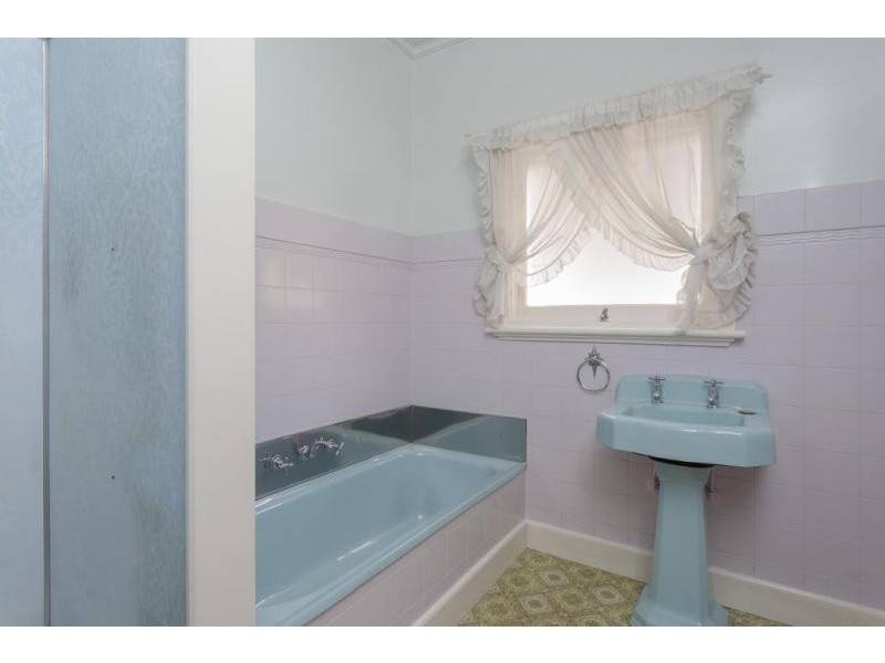 190 Eaglehawk Road, Long Gully VIC 3550