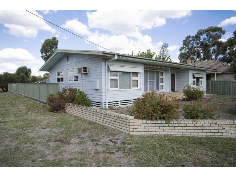 190 Eaglehawk Road, Long Gully VIC 3550