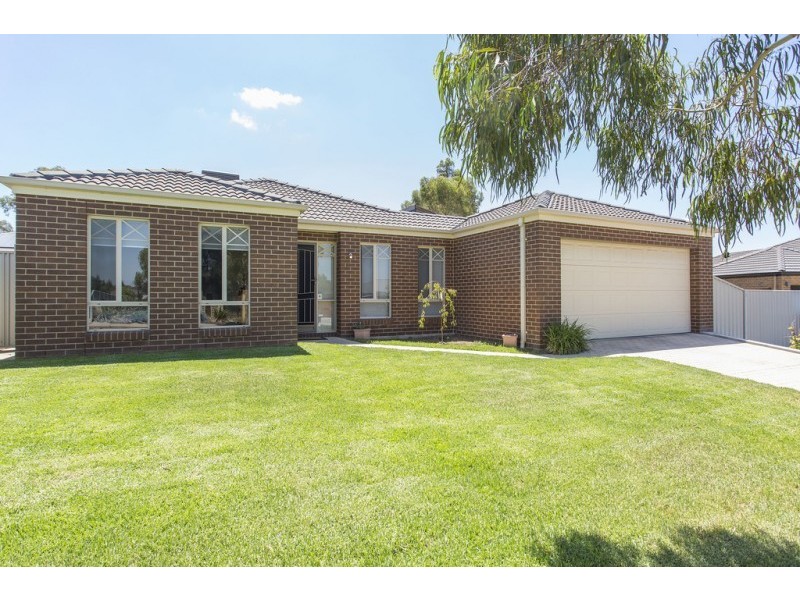 13 Arthurs Crescent, Strathfieldsaye VIC 3551