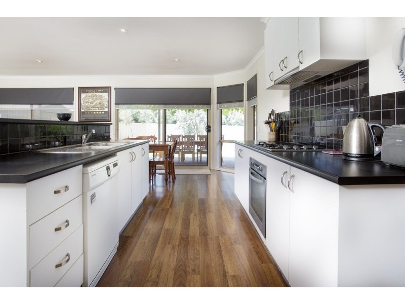 13 Arthurs Crescent, Strathfieldsaye VIC 3551