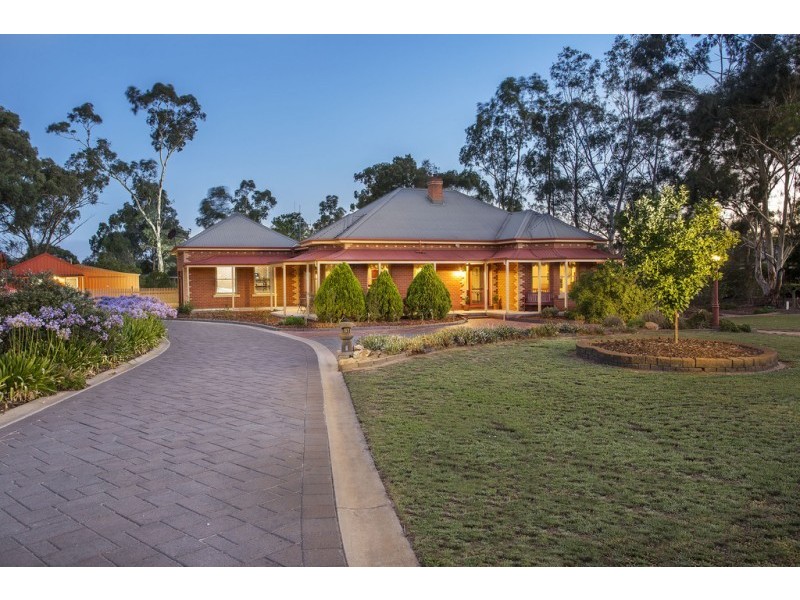 8 Woodlea Close, Strathfieldsaye VIC 3551