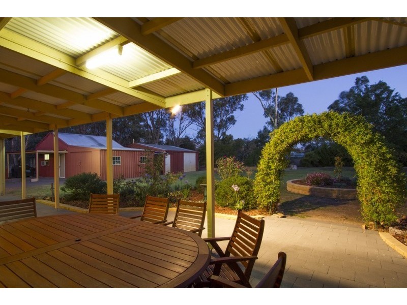 8 Woodlea Close, Strathfieldsaye VIC 3551