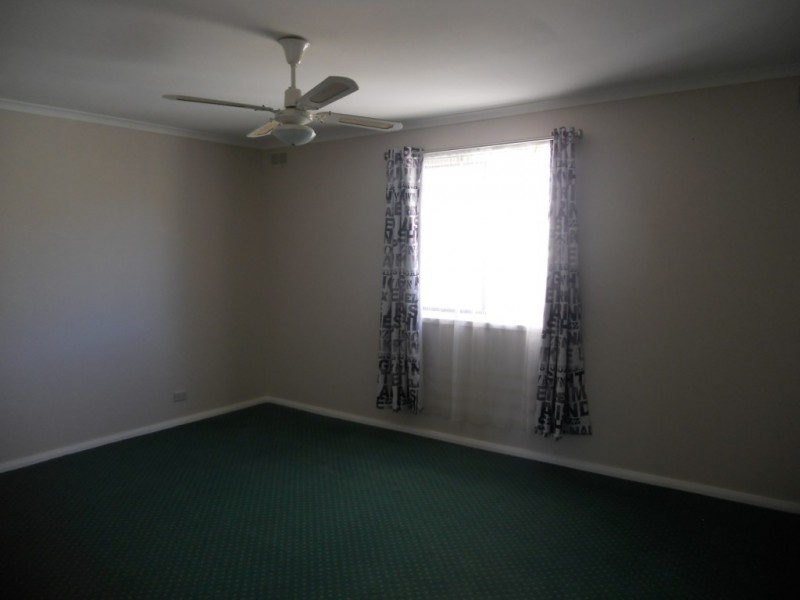 16 Youlden Street, California Gully VIC 3556