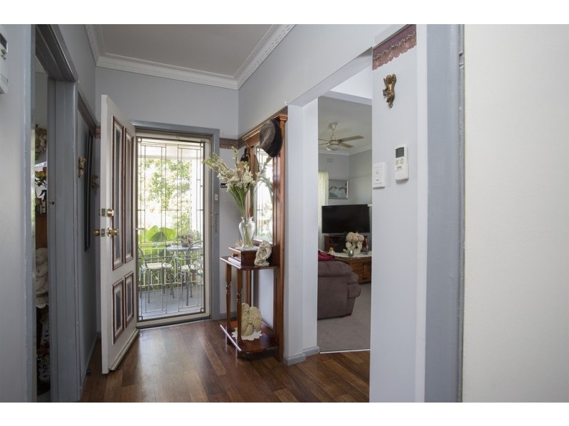 8 Kinross Street, Long Gully VIC 3550