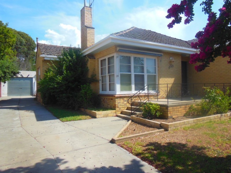 20 Ewing Avenue, Flora Hill VIC 3550