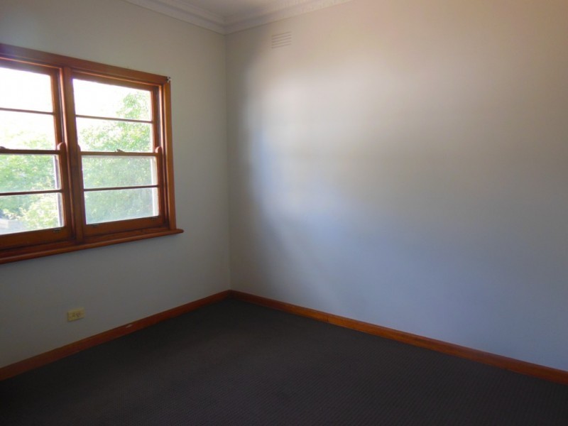 20 Ewing Avenue, Flora Hill VIC 3550
