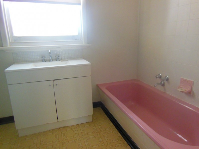 20 Ewing Avenue, Flora Hill VIC 3550
