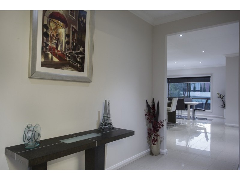 12 Elwood Drive, Strathdale VIC 3550