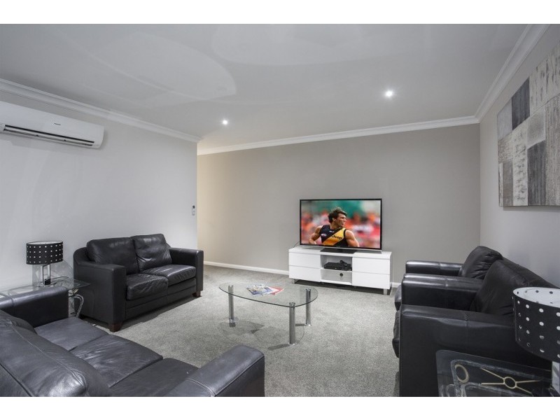 12 Elwood Drive, Strathdale VIC 3550