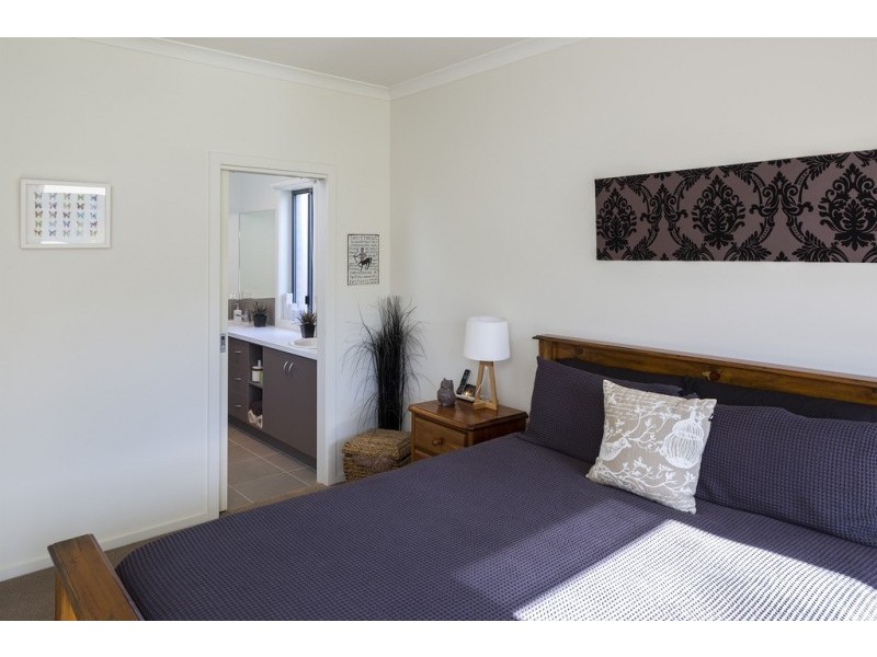 36 Londonderry Way, Epsom VIC 3551