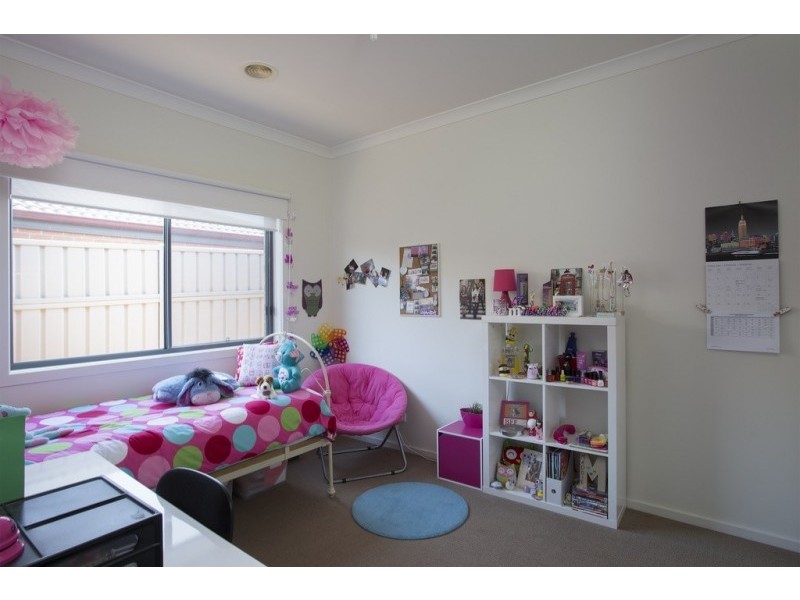 36 Londonderry Way, Epsom VIC 3551