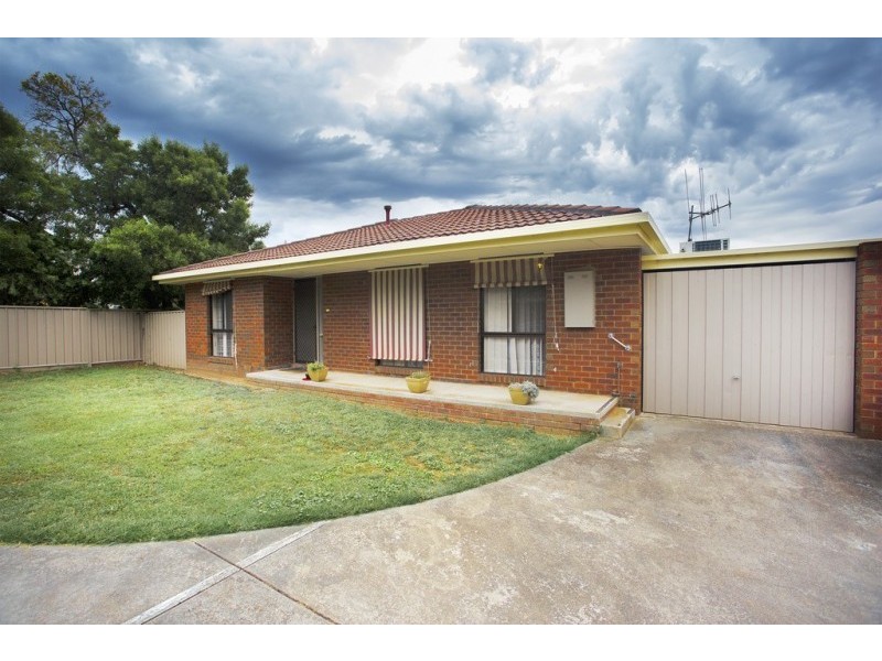 7/233 MacKenzie Street West, Kangaroo Flat VIC 3555