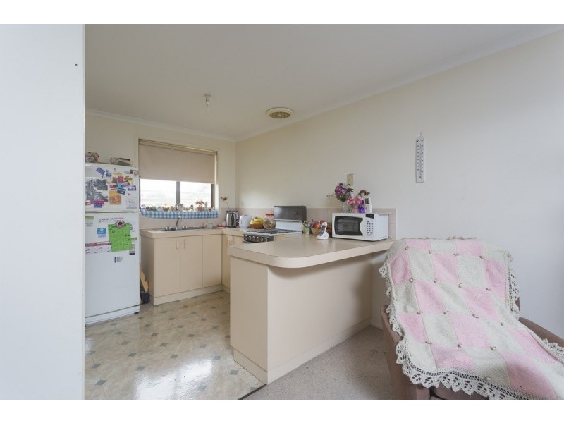 7/233 MacKenzie Street West, Kangaroo Flat VIC 3555
