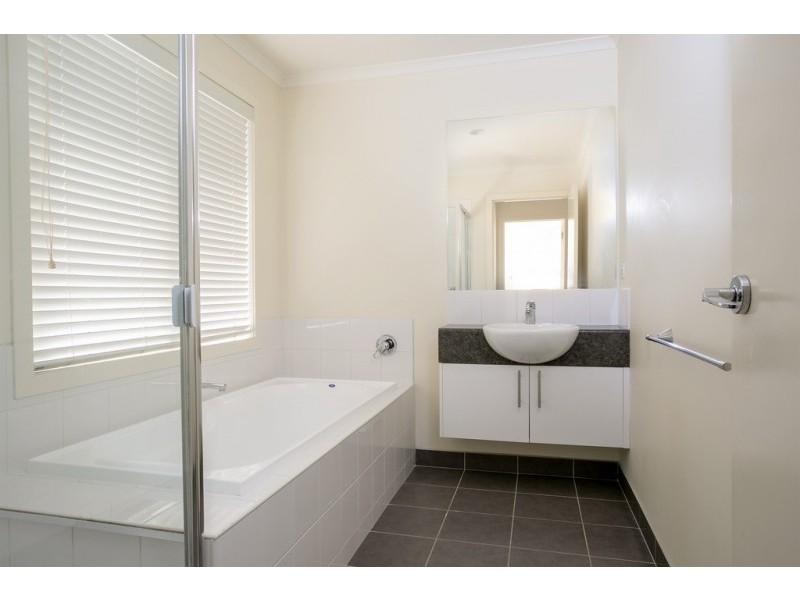2 Gardenview Court, Epsom VIC 3551
