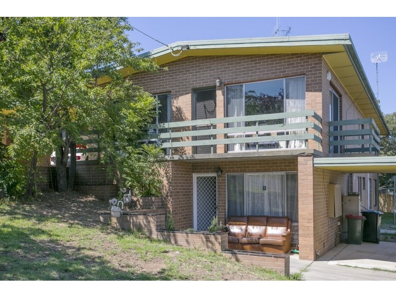 2/24 Bank Street, Kangaroo Flat VIC 3555