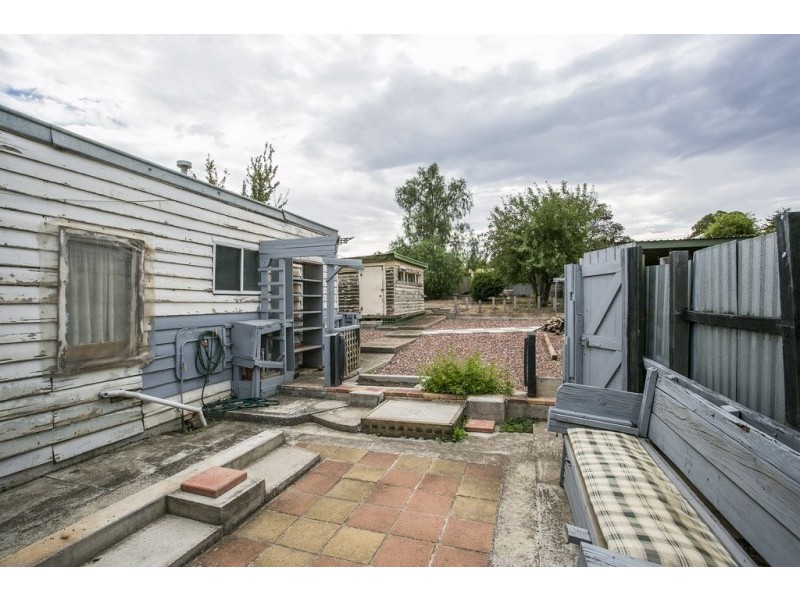 13 Neale Street, Kennington VIC 3550
