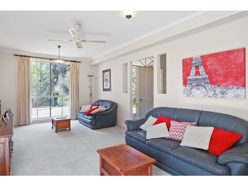 7 Bonnie Brae Court, Spring Gully VIC 3550