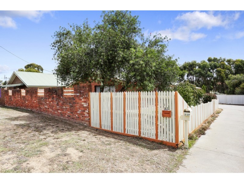 1/27 Arblaster Street, California Gully VIC 3556
