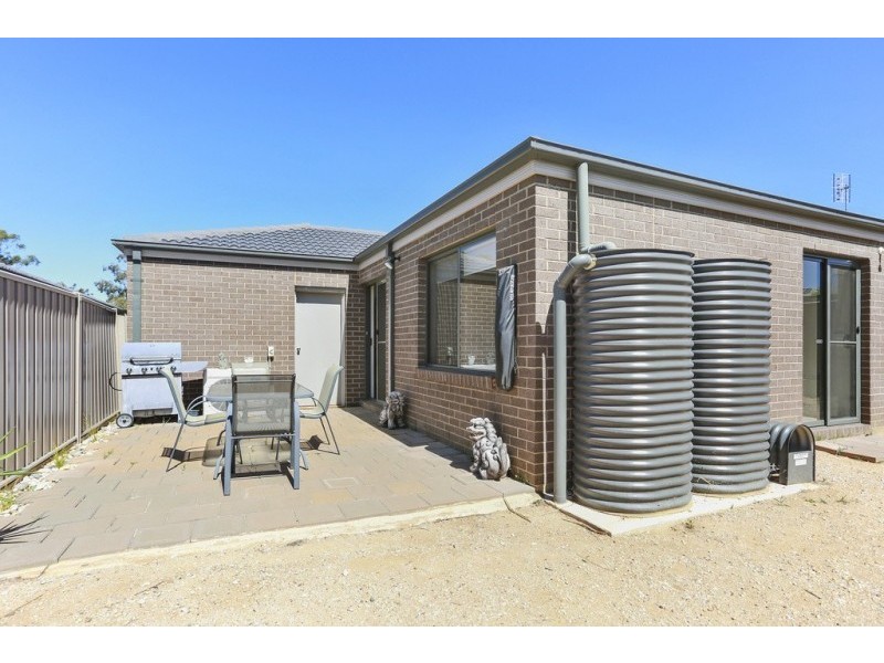 6 Highview Terrace, Kangaroo Flat VIC 3555