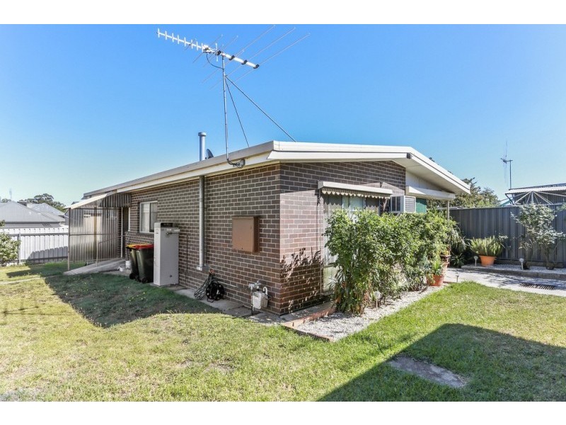 1/28 Neale Street, Kennington VIC 3550