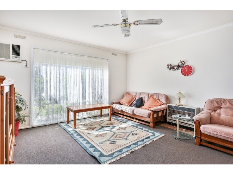 1/28 Neale Street, Kennington VIC 3550