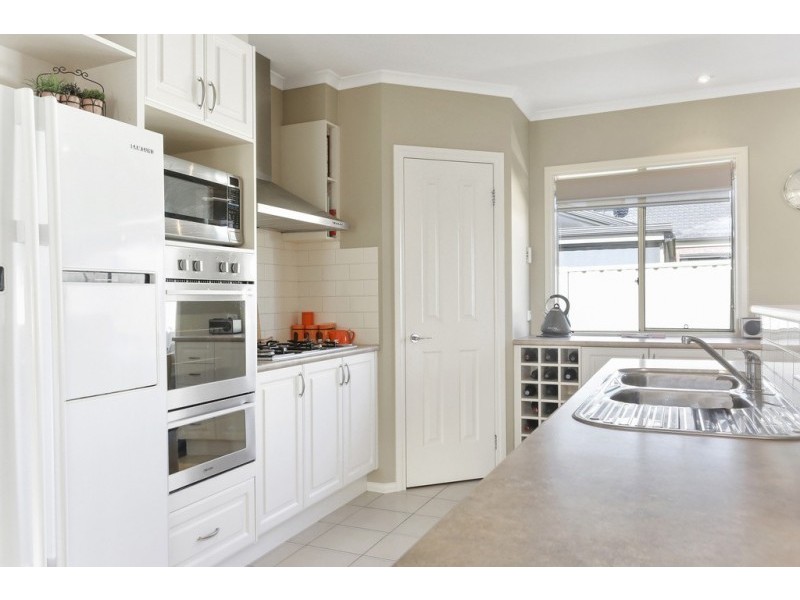 11 Lemon Gum Drive, Strathfieldsaye VIC 3551