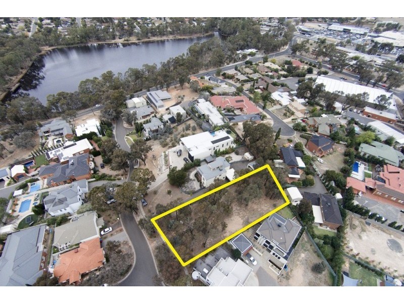 12 Lakewood Drive, Kennington VIC 3550