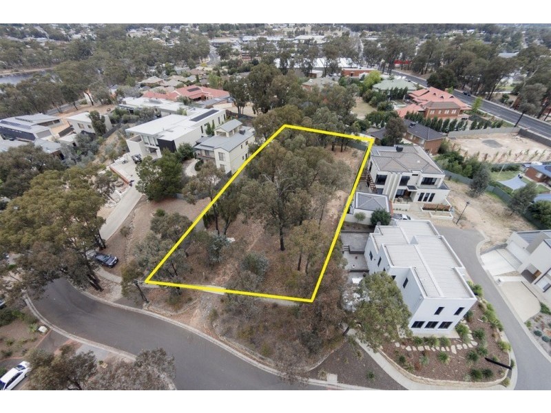 12 Lakewood Drive, Kennington VIC 3550