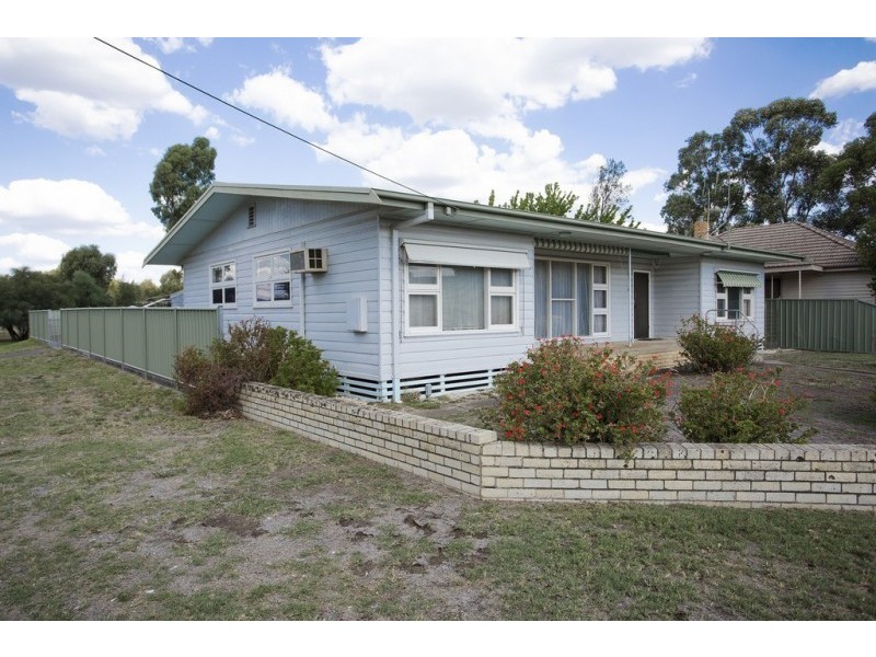 190 Eaglehawk Road, Long Gully VIC 3550
