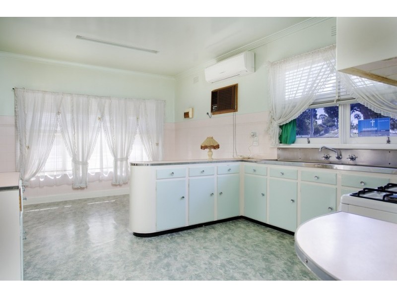 190 Eaglehawk Road, Long Gully VIC 3550