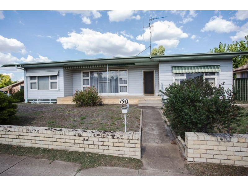 190 Eaglehawk Road, Long Gully VIC 3550